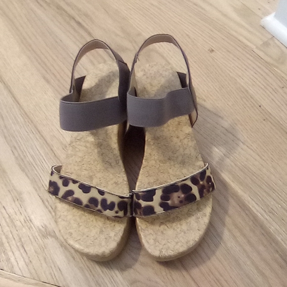 Trendy Semi Platform  Leopard Print Sandals Stretch Strap - Picture 9 of 14